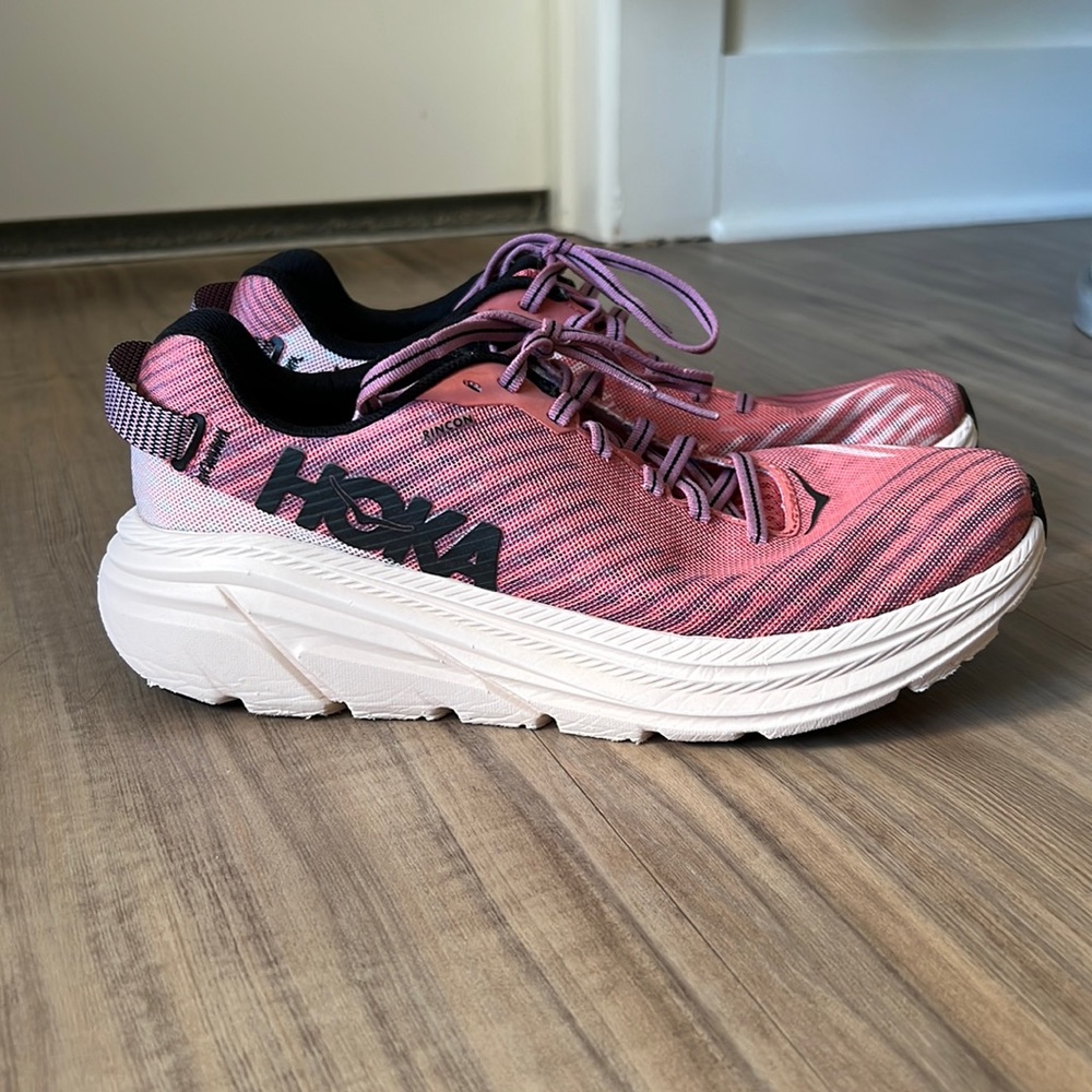 HOKA Rincon Size 8